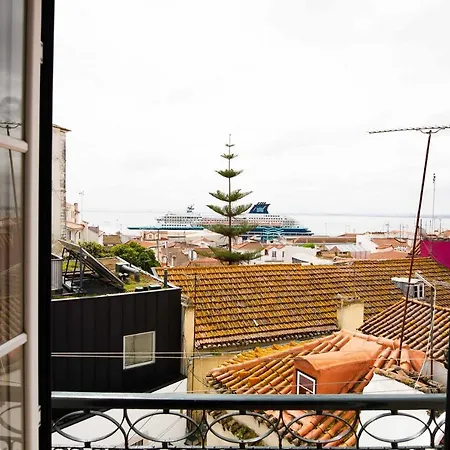 Amazing River View In Historical Appartement *