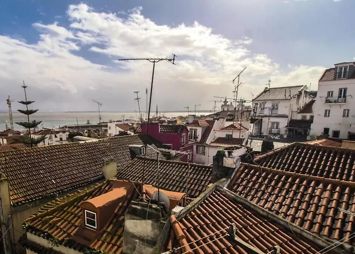 Amazing River View In Historical شقة Lisboa